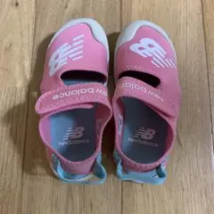New Balance キッズサンダル