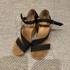 TOMSトムス　コルク　ウェッジサンダル W6.5サイズ 23.5cmのサムネイル