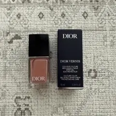 【新品未使用】Dior ヴェルニ 321 ワイルド ベージュ ネイルのサムネイル