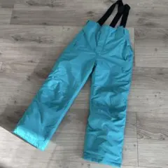 スノースキーウェア 140 ズボン　2、3回使用のみ　スキー　ソリ　スケート