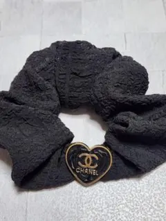 CHANELシュシュ ノベルティ（ ハートブラック）お値下げ不可m(*_ _)m