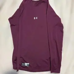 Under Armour バーガンディ 長袖アンダーシャツ