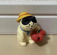 デコレ コンコンブル 水遊び子猫