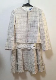 ブルーレーベルクレストブリッジ ツイードスーツとレースブラウスsize38