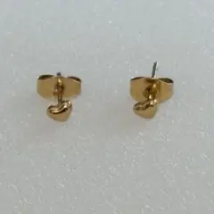 CENE ハート型ゴールドピアス