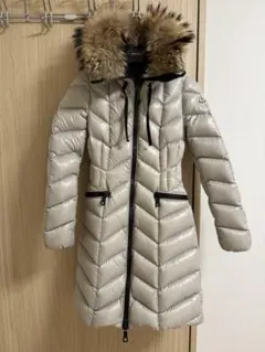 00サイズ　モンクレール　ファー付きダウンジャケット