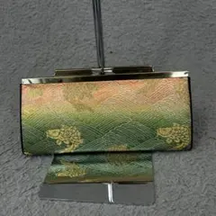 波模様の金色刺繍長財布