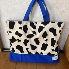 牛柄　大きめ手提げバッグ　レッスンバッグ　入園　入学