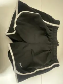 ナイキドライフィット ショートパンツ ランニング