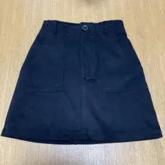 美品　ブラックタイトスカート フロントボタン付き