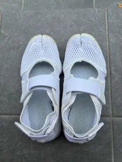 【期間限定セール】NIKE AIRRIFTエアリフトメッシュ ホワイト 24cmのサムネイル
