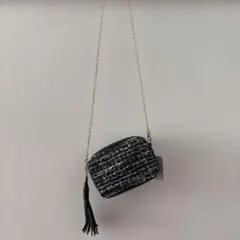 ツイード　ラウンド　ショルダーバッグ　ゴールドチェーン　ブラック