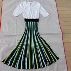 組曲　ニットワンピース