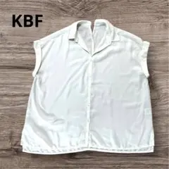 ノースリーブ　ブラウス　オフィスカジュアル　プルオーバーシャツ　前開き　ボタン