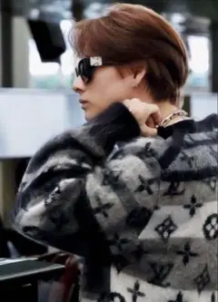 Item thumbnail for item 7c626311-92bc-4f0f-bf5b-2edf88a31f80