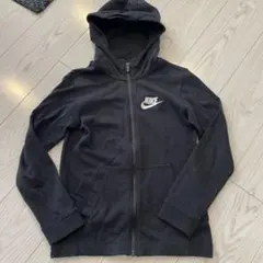 NIKE パーカー　薄手トレーニングウェア