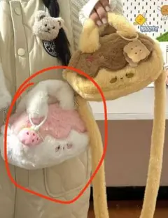 【新品未使用】ふわふわファーショルダーバッグ　ストラップ付き
