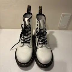 Dr.Martens ホワイトブーツ　22cm(UK 3)