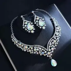 《2点セット》ベリーダンス 社交ダンス ネックレス＆ピアス 衣装 ラインストーンのサムネイル
