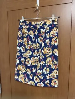 花柄 タイトスカート ネイビー 膝丈のサムネイル