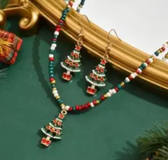 38【クリスマス】クリスマスツリー ネックレス&ピアスセット カラフル