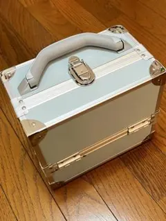 Item thumbnail for item 28b00214-3971-47ff-bf8f-27b7fe70b708