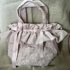 Maison de FLEUR フリル付きピンクトートバッグ