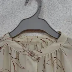 花柄長袖ブラウス（クリーム色）のサムネイル