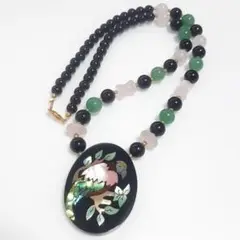 ネックレス　鳥　インレイ　螺鈿細工　オウム　天然石　ストーン　オニキス　水晶