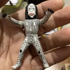 ウルトラマン 宇宙人三面怪人ダダ のフィギュア　ガチャガチャ