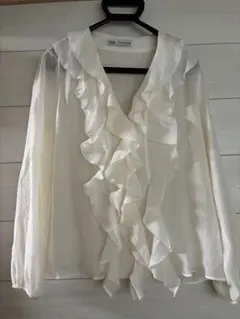 ZARA フリル付きホワイトシャツ 長袖