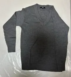 【UNIQLO】グレー Vネックセーター Sサイズ