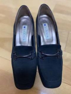 タイムセール‼️【美品】ダイアナ23.5センチ