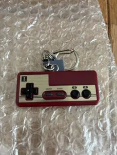 ニンテンドーミュージアム ファミコンコントローラー キーホルダー