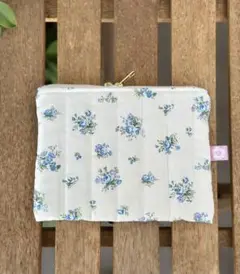 ハンドメイドキルト花柄ポーチ #1