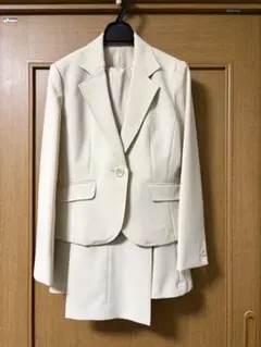 ニッセン　ライトベージュ スーツ11号 ３点セット