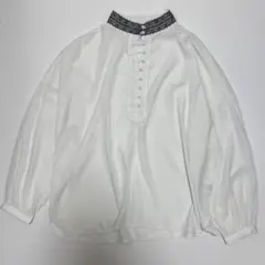 antiqua ドレスアップなレース襟シャツ PK-00815 ホワイト　美品のサムネイル