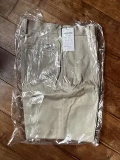 DOUBLE PLEATED CHINO TROUSERSのサムネイル