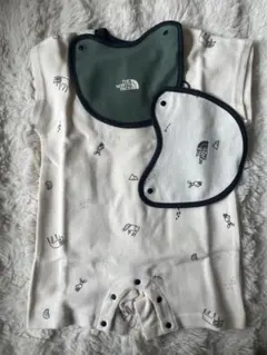 THE NORTH FACE 動物柄ロンパースとビブセット
