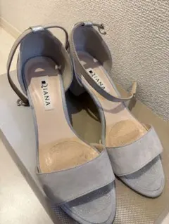 DIANA グレー アンクルストラップ サンダル