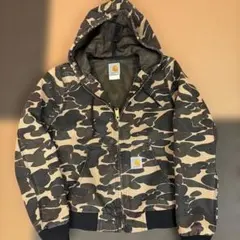 Carhartt 迷彩柄 フード付きジャケット　Sサイズ