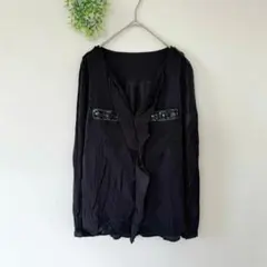 ジーユー［S］上品クール◎ビジュー刺繍◎やわらか◎クリンクル加工Vネックブラウス