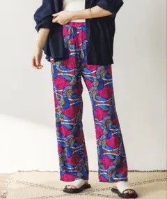 プリントストレートパンツ ピンク ノイア