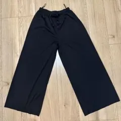 ユニクロ　プリーツストレートパンツ ブラック 商品番号456032