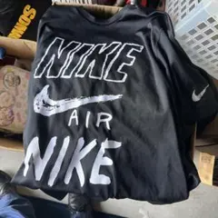 NIKE ブラック Tシャツ最安値