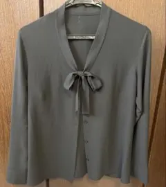 極美品　ANAYI グレー リボン付きシャツ 38