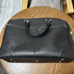 で*ん様 黒 合成皮革 ビジネスハンドバッグ
