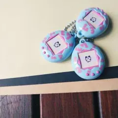 ガチャ たまごっち ミニチュアチャームコレクション まめっち 水色 レトロ 平成