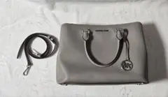 MICHAEL KORS　SAVANNAH サッチェル ラージ　パールグレー
