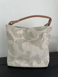 Item thumbnail for item 948a658e-2eea-4dd9-b2a7-e43e5a64f917